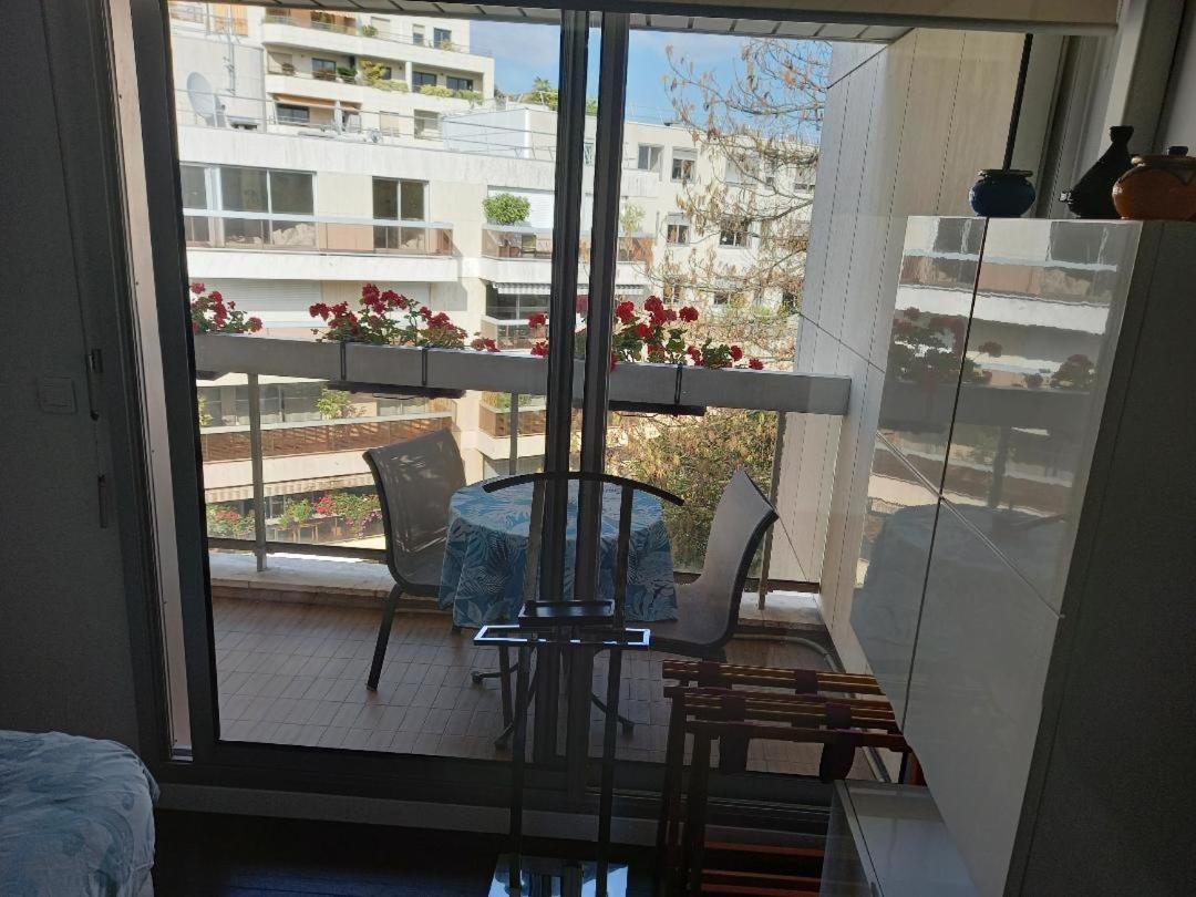 Parisian Sparkle Retreat Neuilly-sur-Seine ภายนอก รูปภาพ